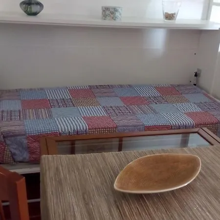 Casal Alfarrobeiras, 7 *